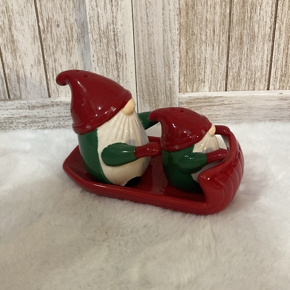 Ceramic Christmas Gnome Shakers - Picture 4 of 7